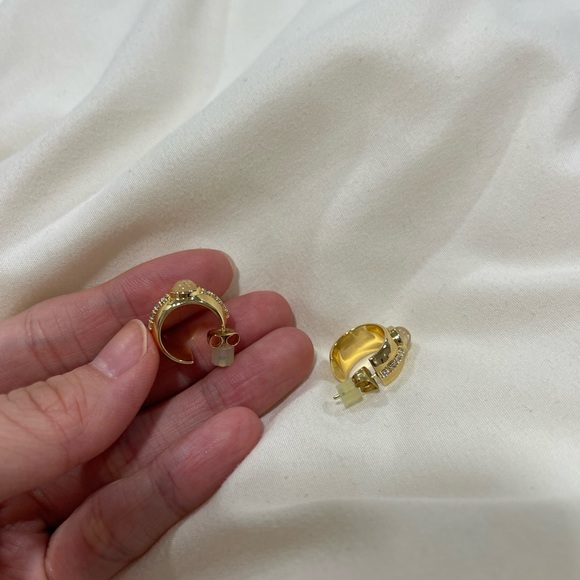 Leeada 14K Gold Reign Chunky Hoops Earrings NWOT - Picture 4 of 4